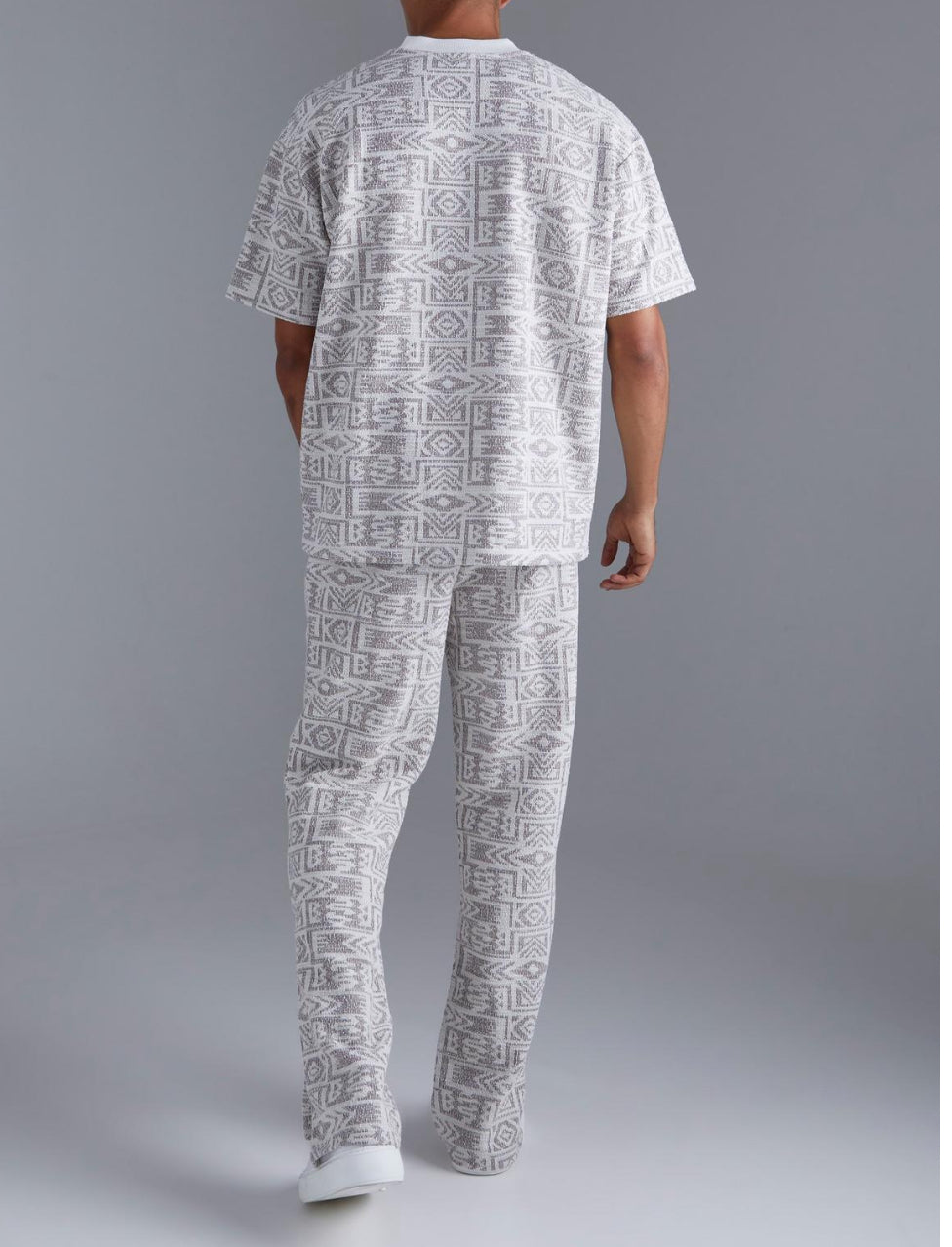 Oversized Jacquard T-shirt And Regular Jogger Set